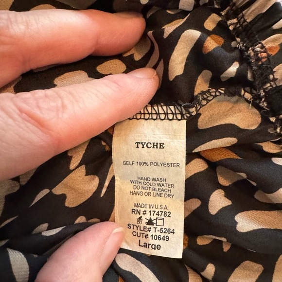 Ty he off shoulder blouse‎ - Picture 7 of 7